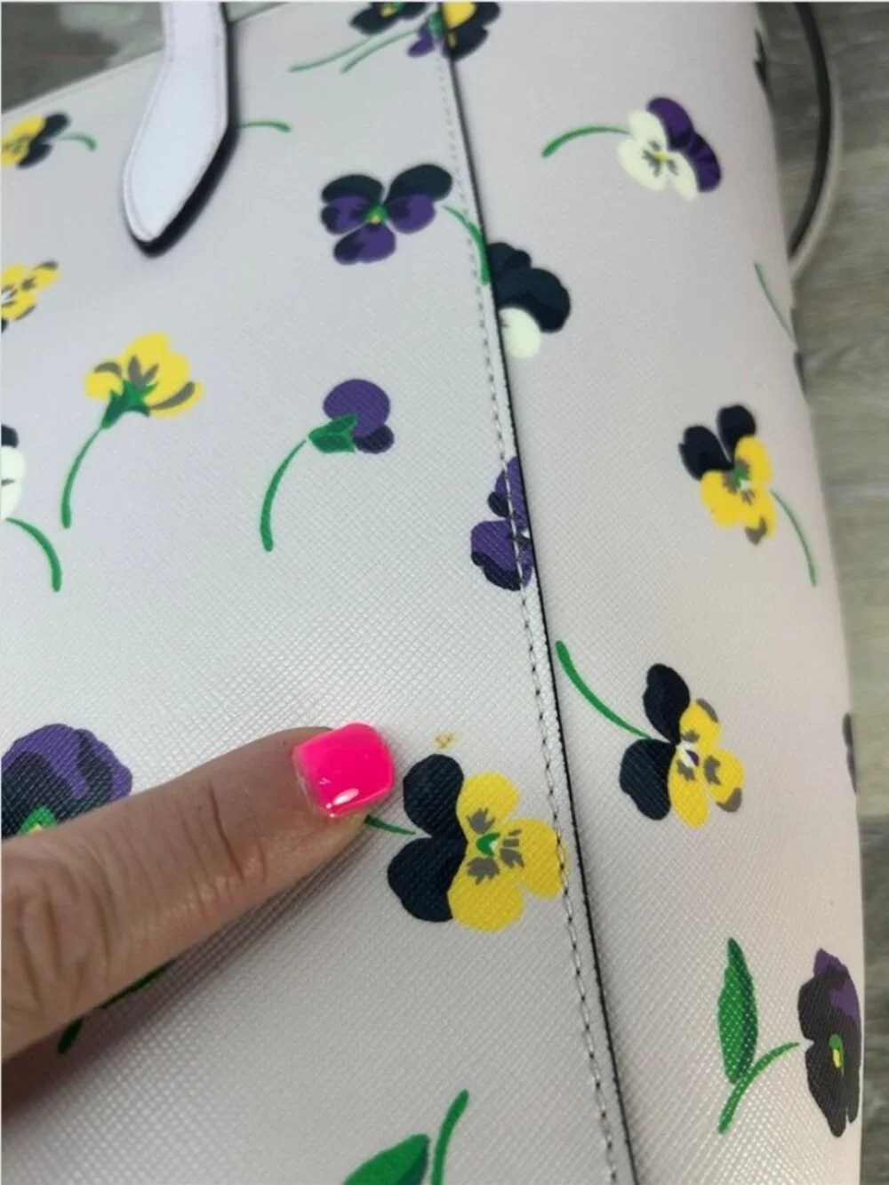 Kate Spade New York Dana Tote in the Pansy Toss Print